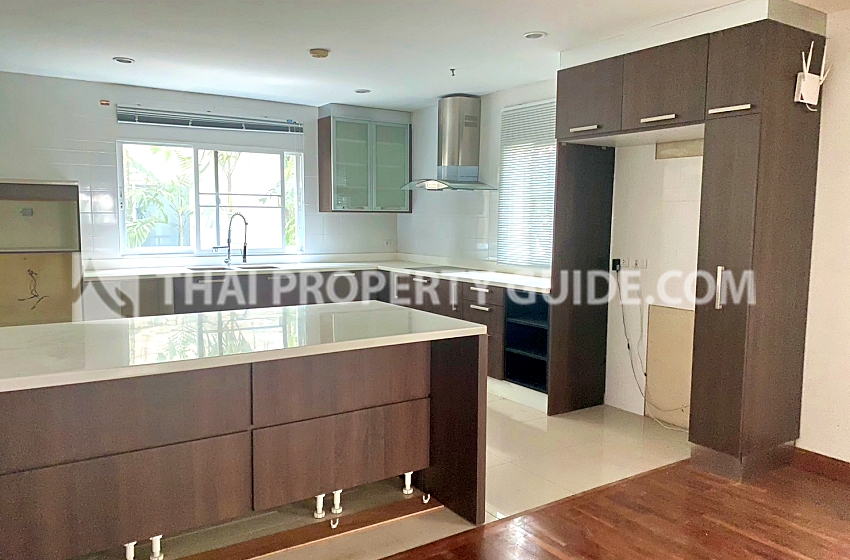 House with Shared Pool in Nichada Thani 