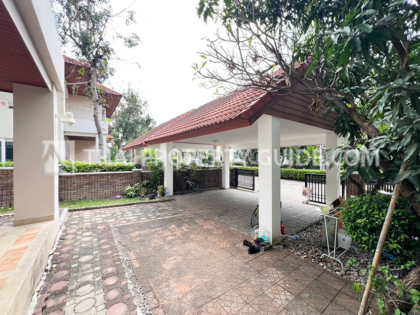 House with Shared Pool in Nichada Thani 