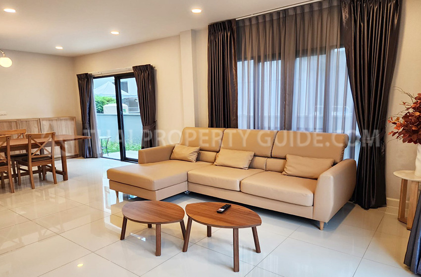 House with Shared Pool in Phaholyothin 