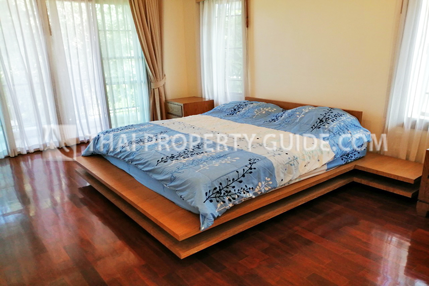 House with Shared Pool in Pattanakarn 