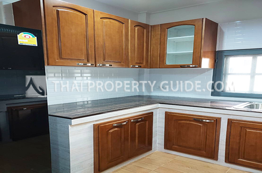 House with Shared Pool in Rama 9 