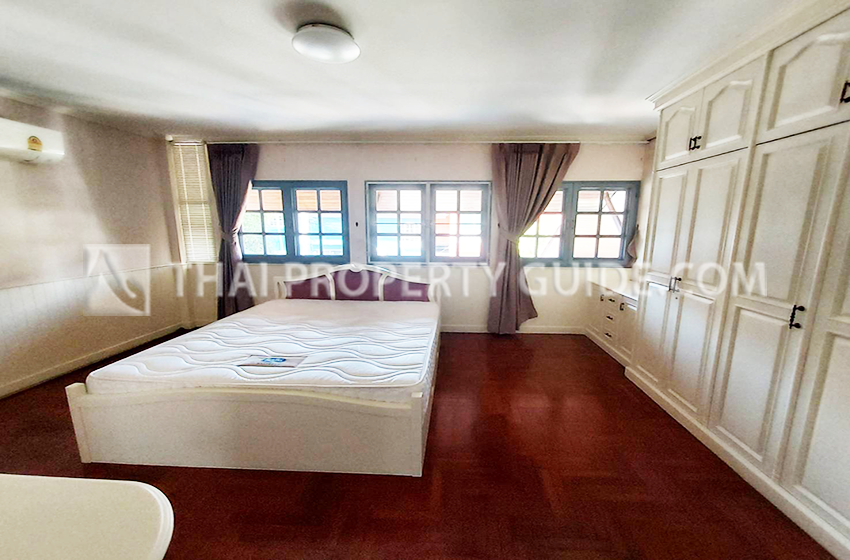 House with Shared Pool in Rama 9 