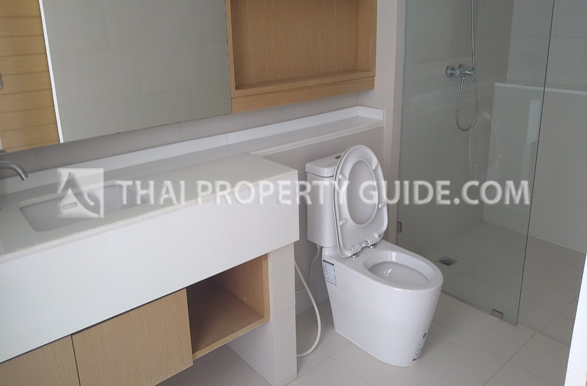 House with Shared Pool in Rama 9 