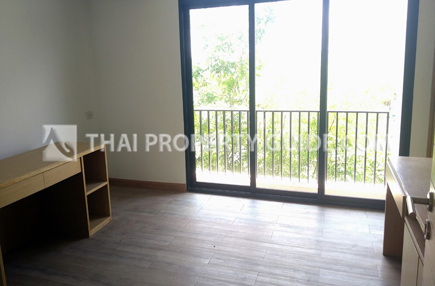 House with Shared Pool in Rama 9 