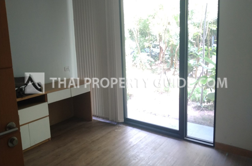 House with Shared Pool in Rama 9 