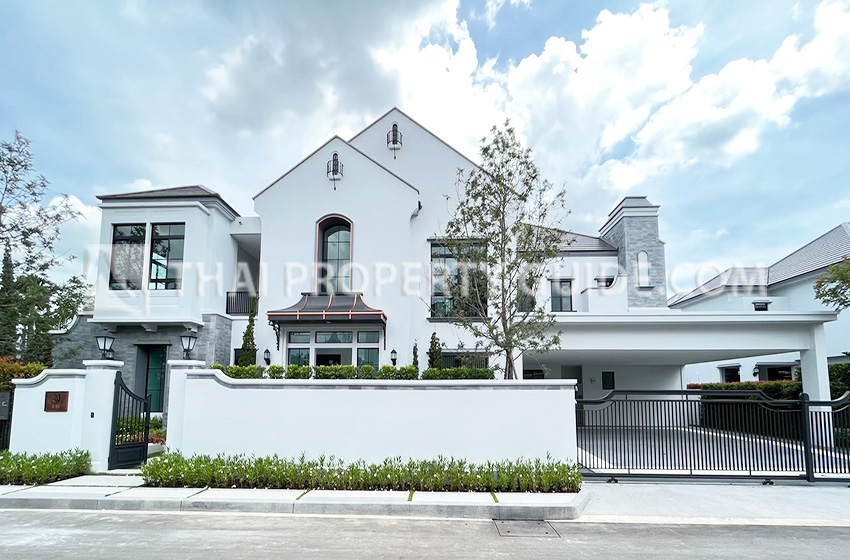 House with Shared Pool for rent in Rama 9