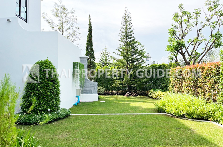 House with Shared Pool in Rama 9 