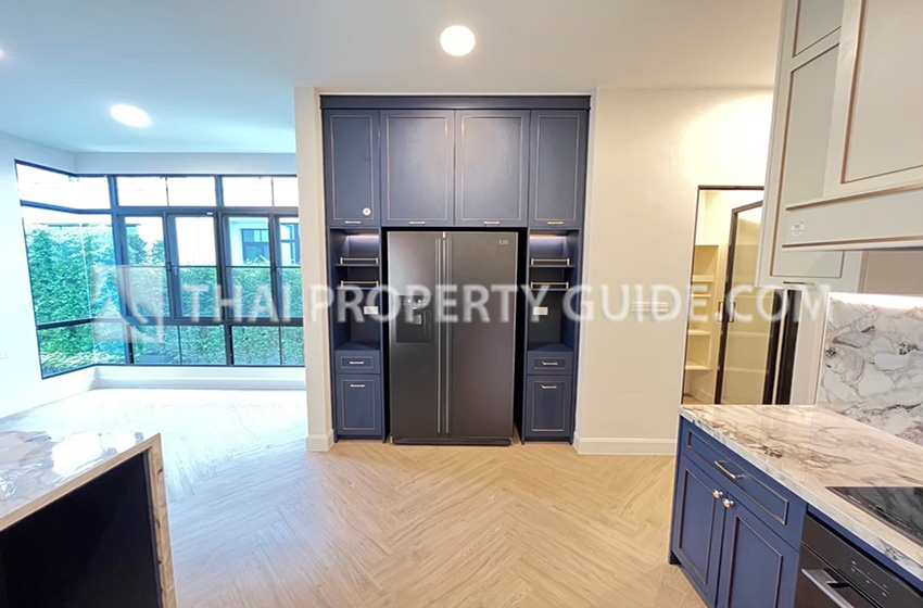 House with Shared Pool in Rama 9 