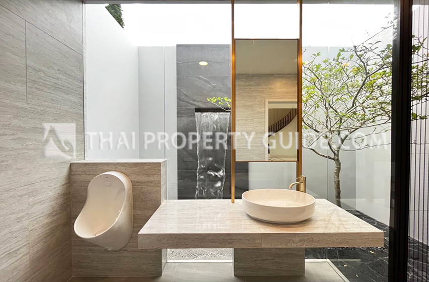 House with Shared Pool in Rama 9 