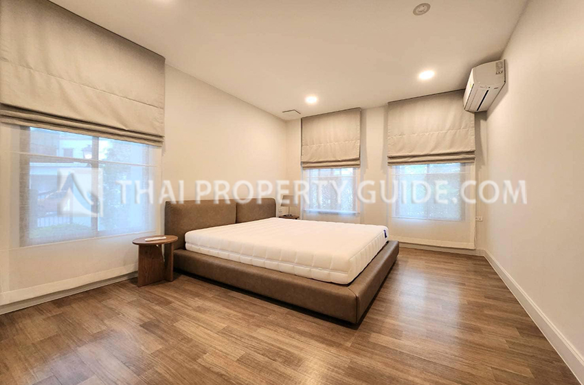House with Shared Pool in Rama 9 