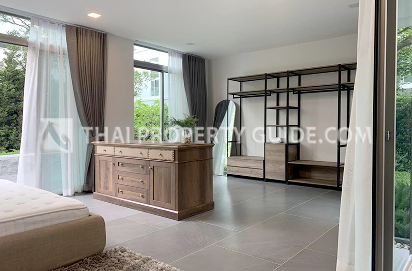 House with Shared Pool in Rama 9 