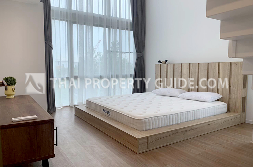 House with Shared Pool in Rama 9 