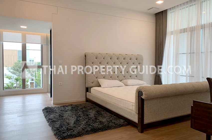 House with Shared Pool in Rama 9 