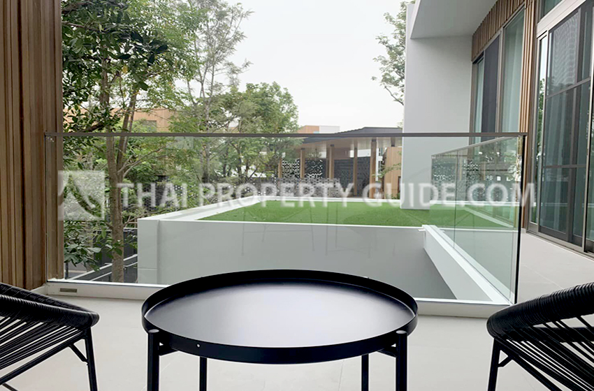 House with Shared Pool in Rama 9 
