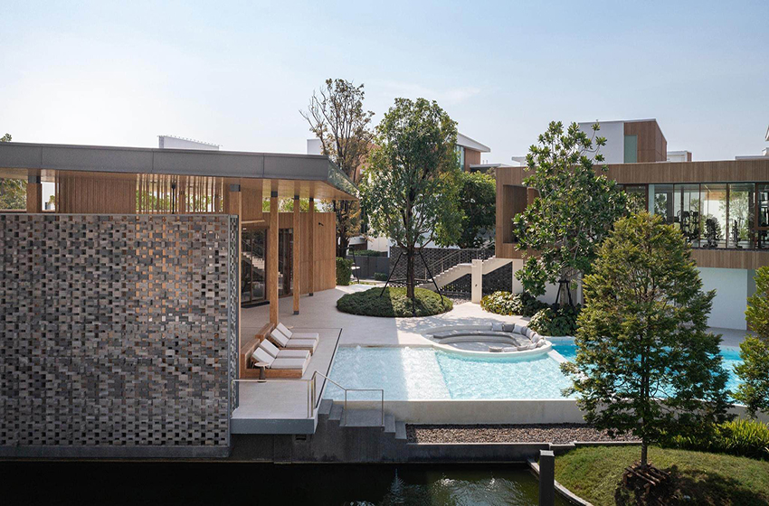 House with Shared Pool in Rama 9 