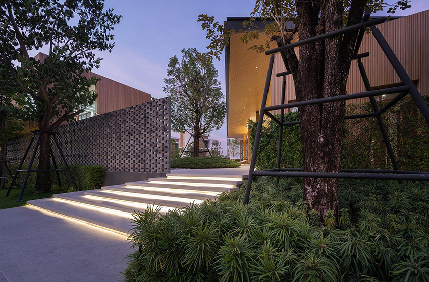 House with Shared Pool in Rama 9 