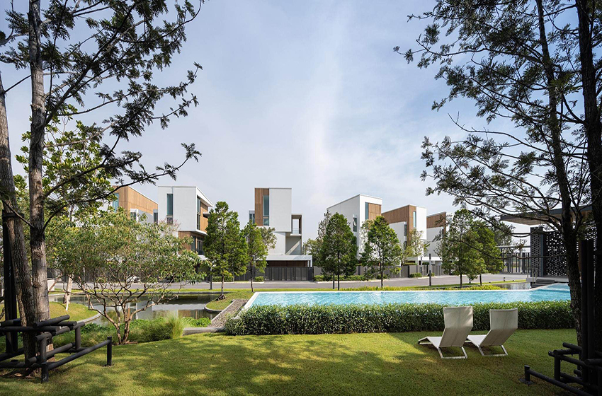 House with Shared Pool in Rama 9 