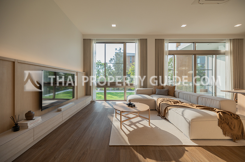 House with Shared Pool in Rama 9 