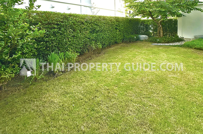 House with Shared Pool in Rama 9 