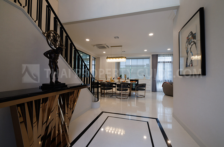 House with Shared Pool in Rama 9 