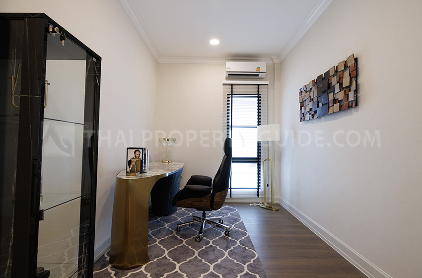 House with Shared Pool in Rama 9 