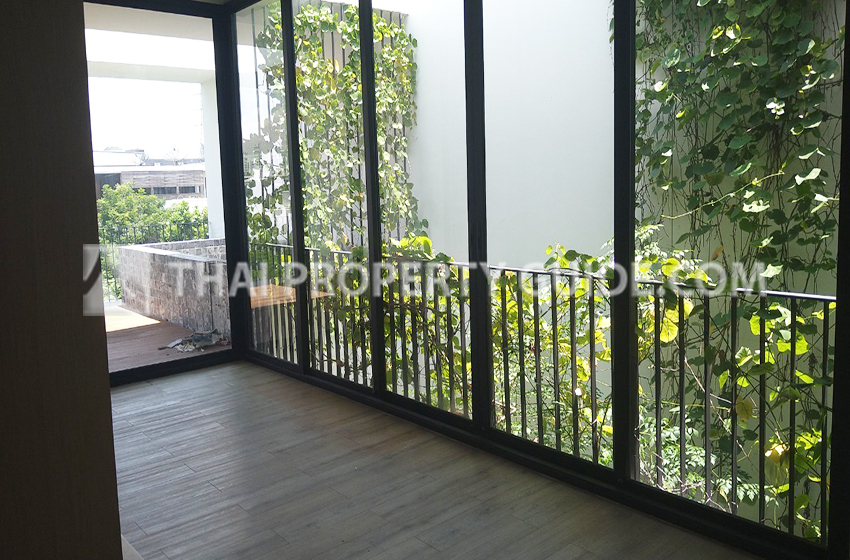 House with Shared Pool in Rama 9 