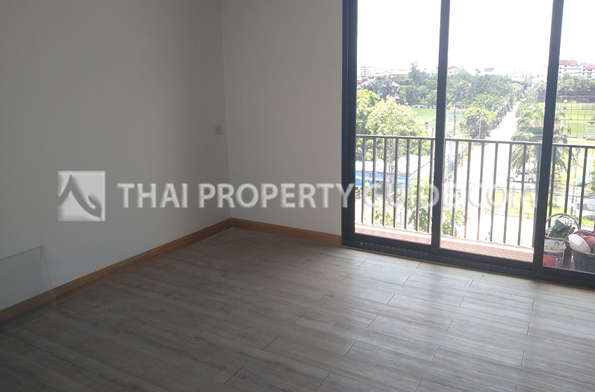 House with Shared Pool in Rama 9 