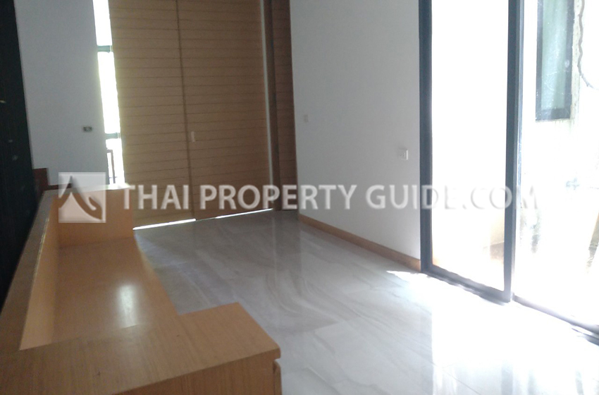 House with Shared Pool in Rama 9 