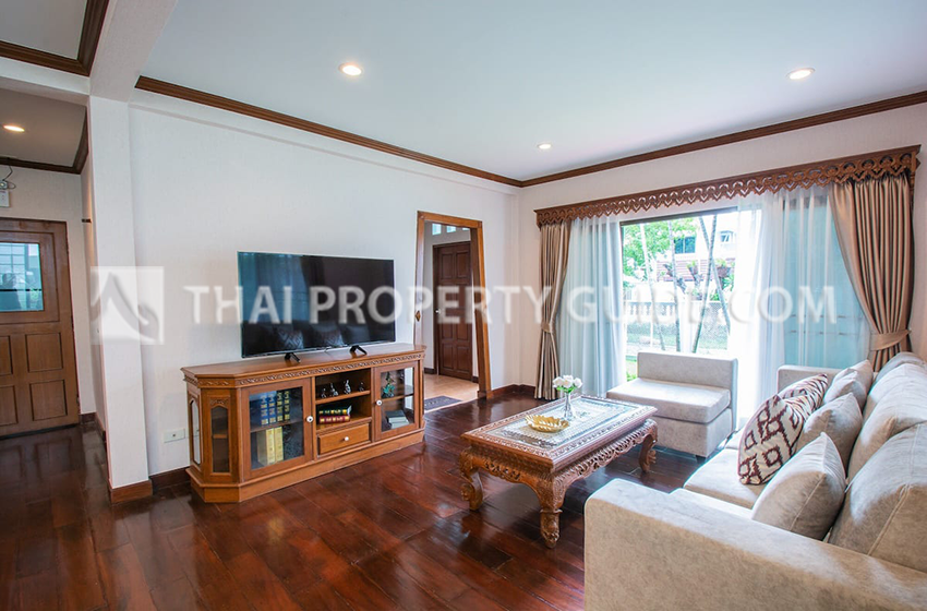 House with Shared Pool in Sathorn 