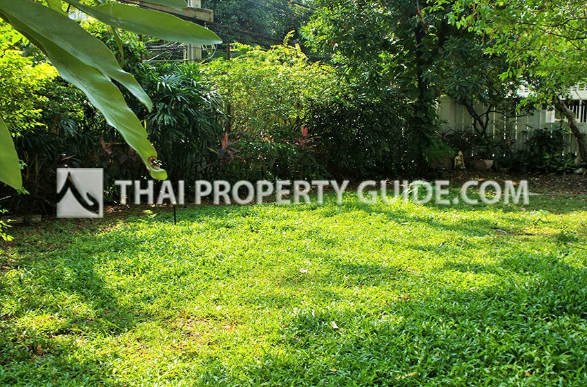 House with Shared Pool in Sukhumvit 