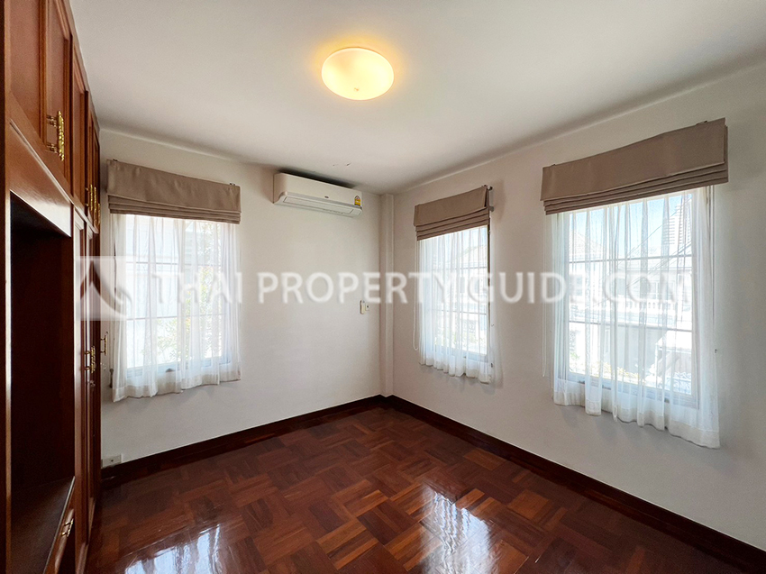 House with Shared Pool in Sukhumvit 