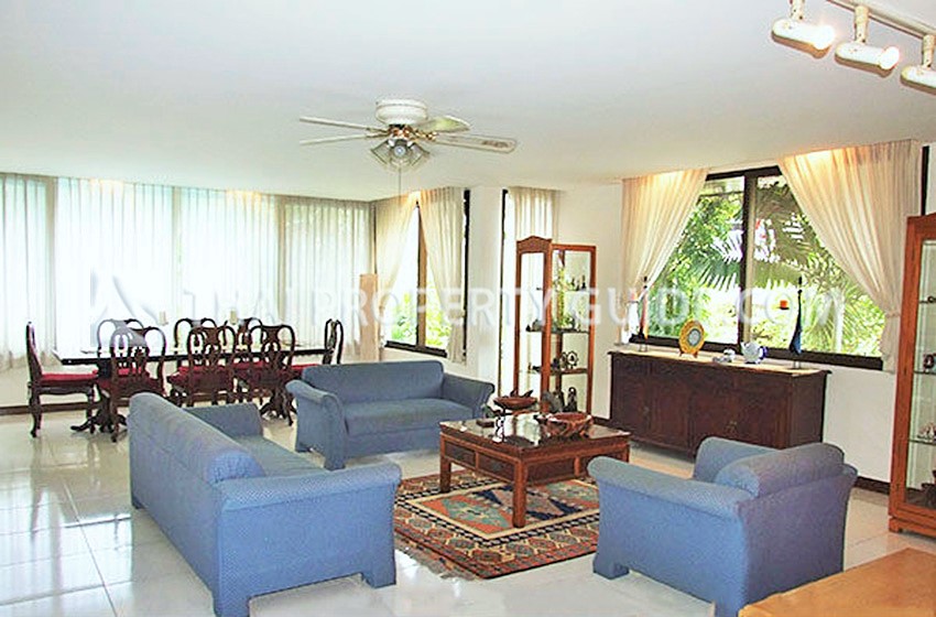 House with Shared Pool for rent in Sukhumvit