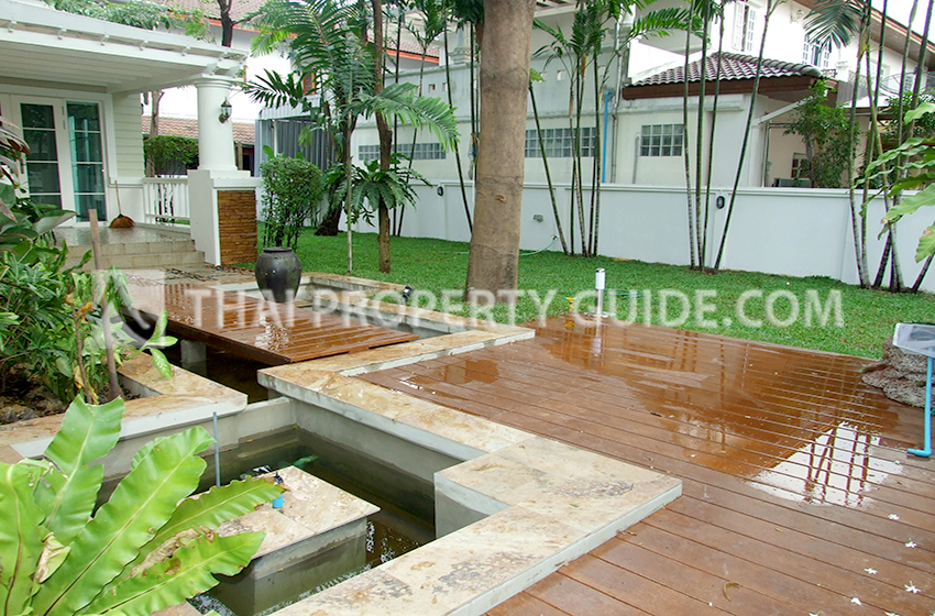 House with Shared Pool in Sukhumvit 