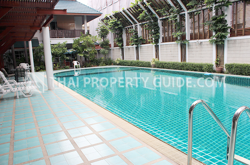 House with Shared Pool in Sukhumvit 
