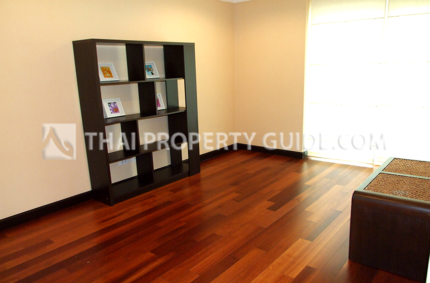 House with Shared Pool in Sukhumvit 