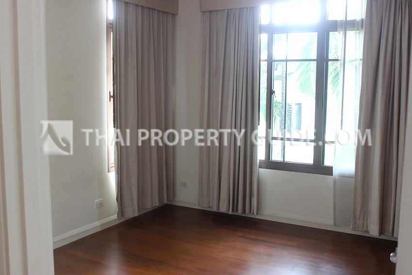 House with Shared Pool in Sukhumvit 