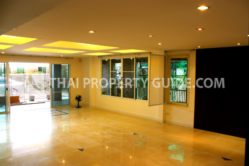House with Shared Pool in Sukhumvit 