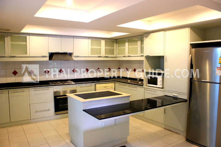 House with Shared Pool in Sukhumvit 
