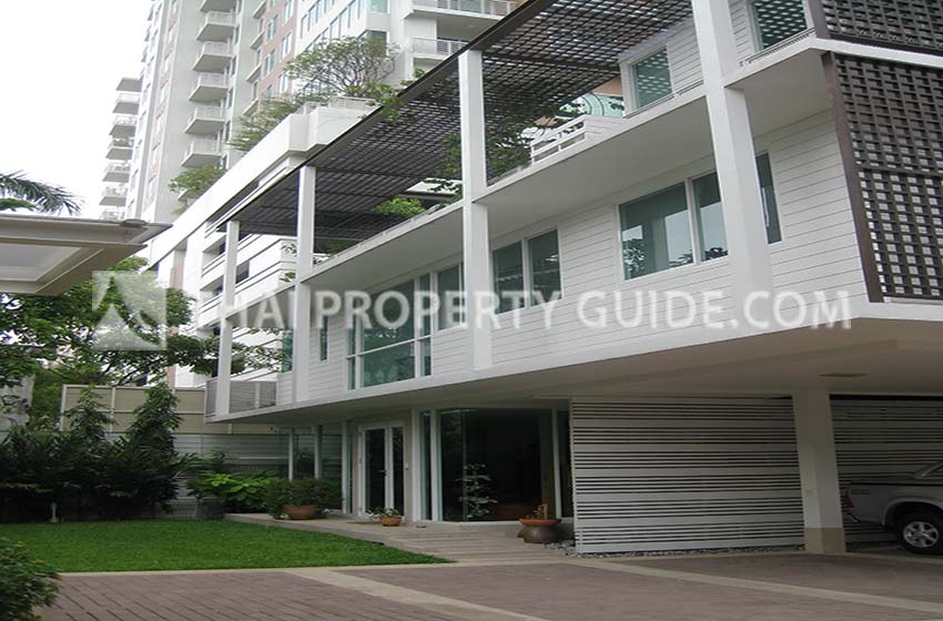 House with Shared Pool in Sukhumvit 