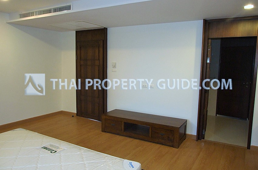 House with Shared Pool in Sukhumvit 