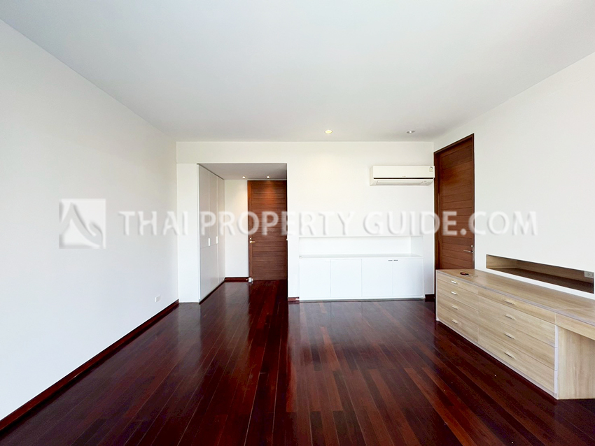 House with Shared Pool in Sukhumvit 