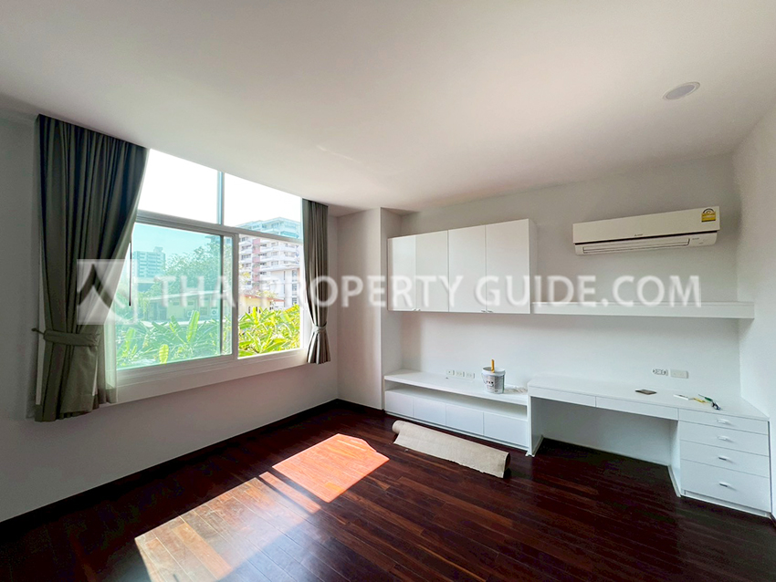 House with Shared Pool in Sukhumvit 