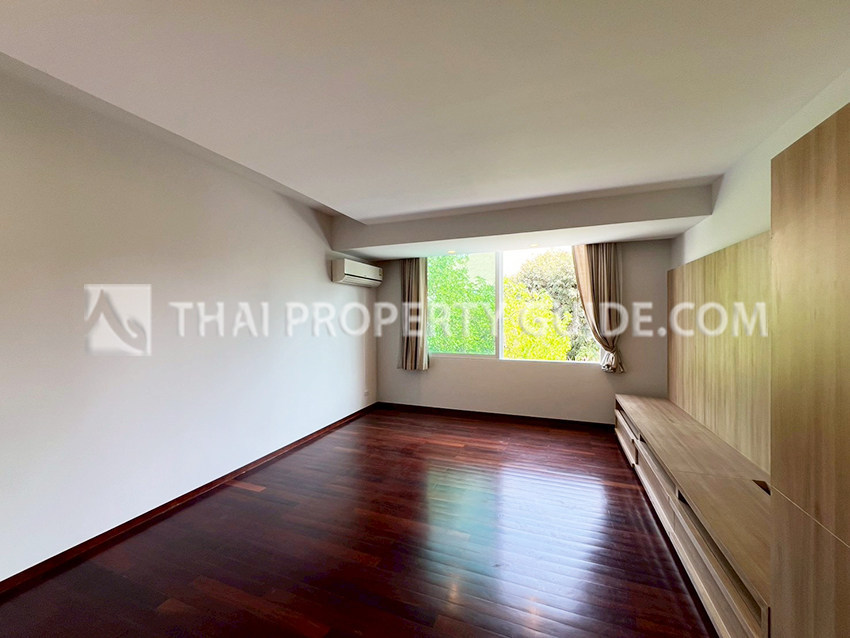 House with Shared Pool in Sukhumvit 