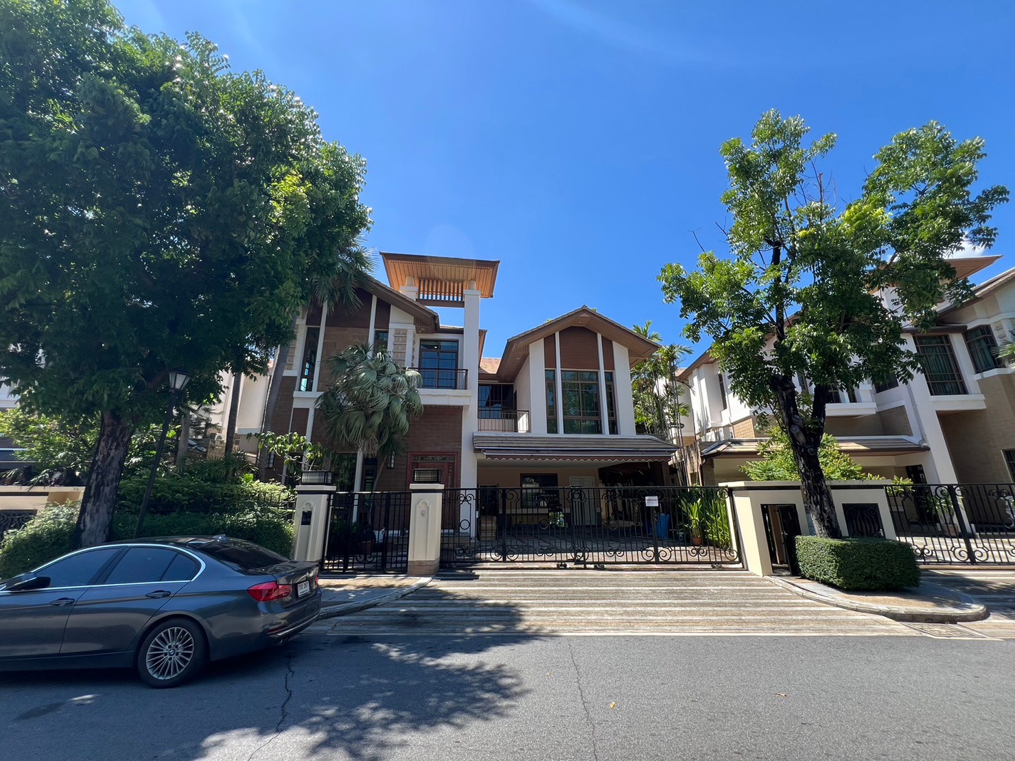 House with Shared Pool in Sukhumvit