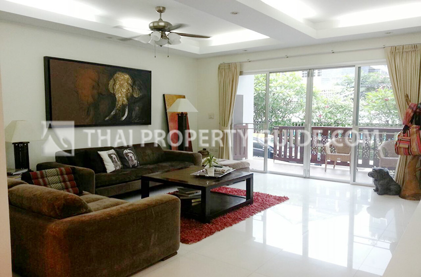 House with Shared Pool for rent in Sukhumvit