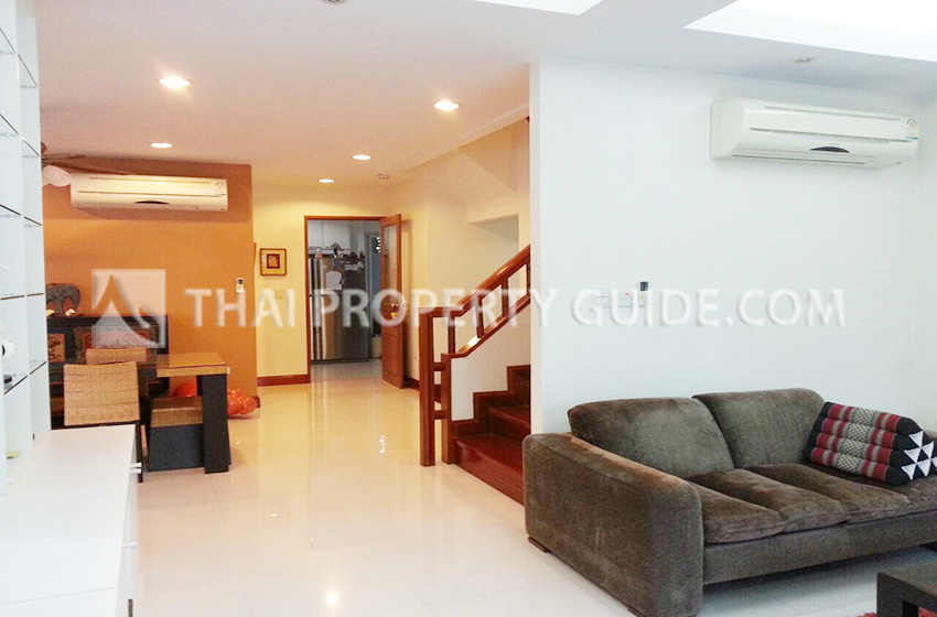 House with Shared Pool in Sukhumvit 