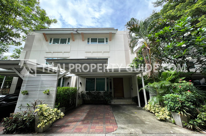 House with Shared Pool for rent in Sukhumvit