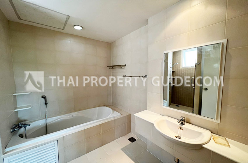 House with Shared Pool in Sukhumvit 