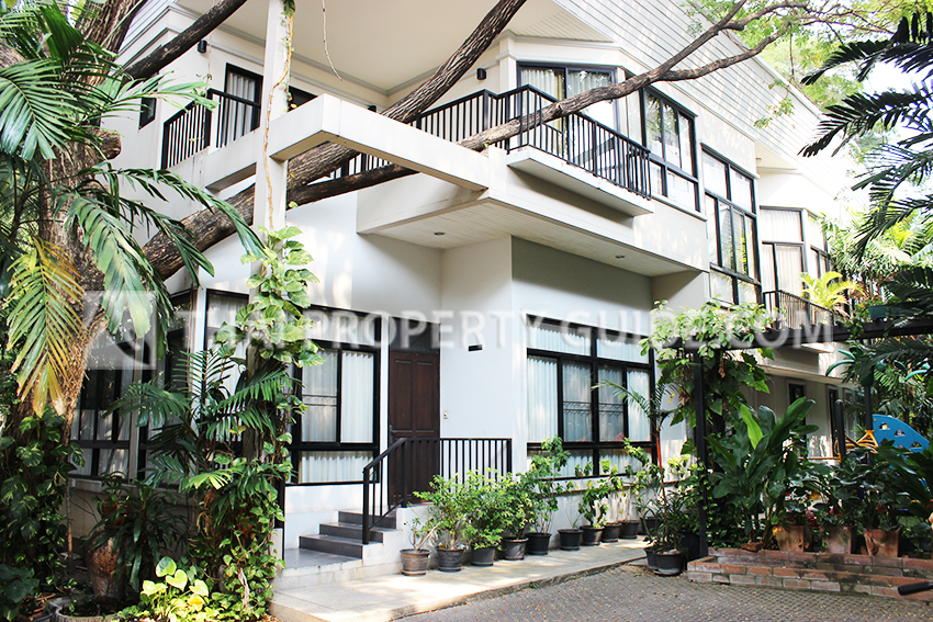 House with Shared Pool for rent in Sukhumvit