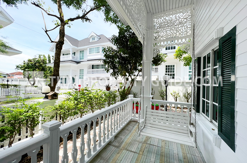 House with Shared Pool in Sukhumvit 